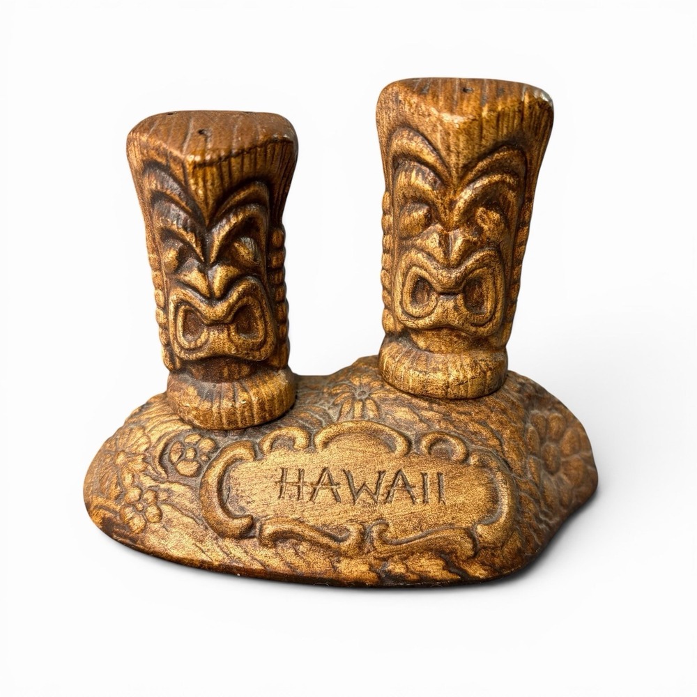 Vintage Hawaiian Salt and Pepper Shakers w/ Stand Tiki Treasure Craft VGC